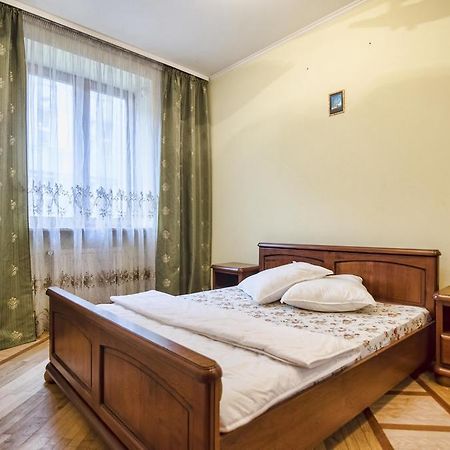 Apartment Hnatuka Center Lviv Dış mekan fotoğraf